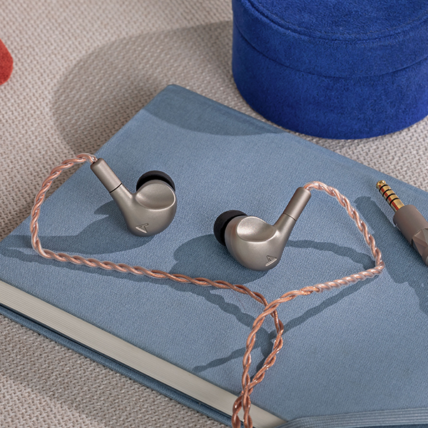 Astell&Kern LUNA IEM Now Available